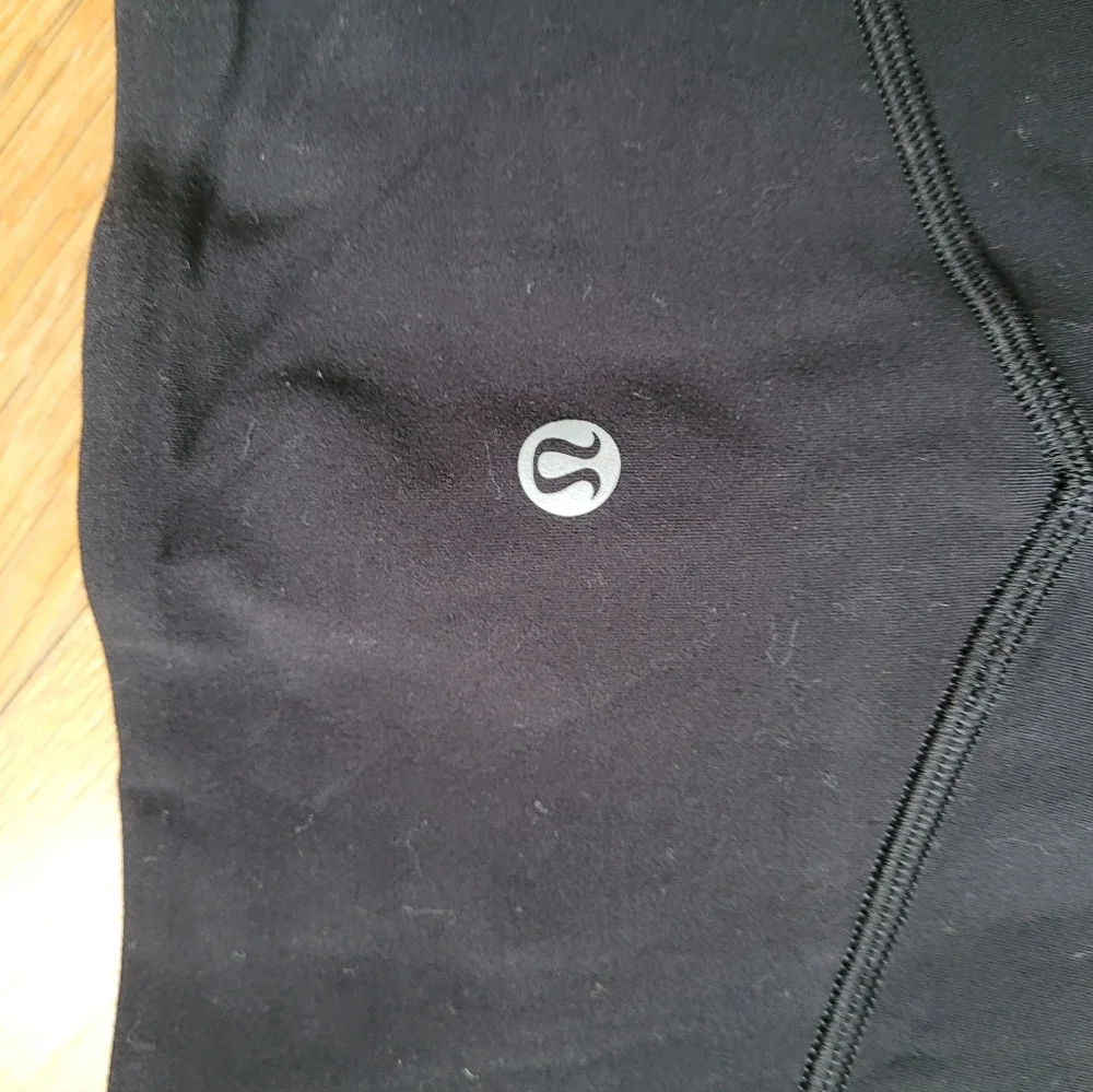 Lululemon 5 Piece Bundle Align Jogger, Bras, Swiftly Tech Tee, Fast & Free Crop - Picture 10 of 16